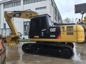 Excavadoras hidráulicas usadas CAT320d2 Mini y grandes sobre orugas excavadoras originales de Japón para la marca CAT - Product Image 2