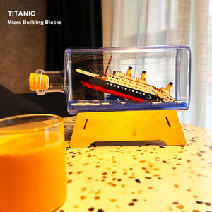 Modello Nave Pirata Going Merry di <span class=keywords><strong>One</strong></span> <span class=keywords><strong>Piece</strong></span> in Bottiglia Mini Titanic Set di Costruzioni a Mattoncini Barca Titanic in Mattoncini - Product Image 5