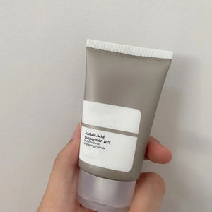 OEM ปัจจัยให้ความชุ่มชื้นตามธรรมชาติ + HA วิตามินซีซัสเซนชั่นครีมบํารุงผิวหน้ากรดอะเซลาอิกซัสเซนชั่น - Product Image 1