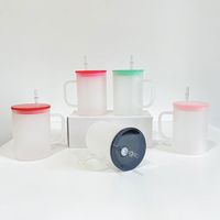 Entrepôt aux États-Unis vente en gros 17oz tasses à café en verre avec poignée et paille clair givré 17oz tasse en verre de sublimation avec couvercles PP