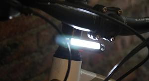 Feu arrière de <span class=keywords><strong>vélo</strong></span> LED bicolore puissant et étanche <span class=keywords><strong>pour</strong></span> fixation arrière/avant/tige de selle - Product Image 3