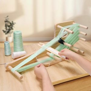 Kit de tissage artisanal en bois naturel, style minimaliste fait main pour projets textiles DIY - Product Image 1