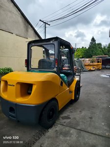 מלגזה דיזל משומשת קומטסו FD50, 3 טון, שנתונים 2018-2020, תורן דו-שלבי, מנוע ליבה, רכיבי PLC ותיבת הילוכים, יפן - Product Image 2