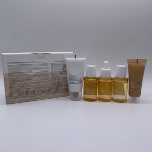 SKIN1004 Madagascar Centella Travel Kit, Crema Calmante, Tónico, Ampolla, Espuma, Set de Cuidado de la Piel Hidratante - Product Image 2
