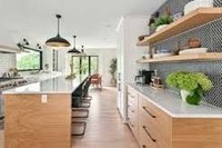 Ensemble complet d'armoires de cuisine sur mesure de haute qualité avec tiroirs à fermeture douce pour projet de maison