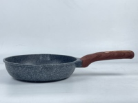 24/26/28 cm 3-Piece Set Wajan Goreng Logam Mewah Modern Ramah Lingkungan Gagang Kayu Bakelite Lapisan Anti Lengket Aman untuk Mesin Cuci Piring Gas