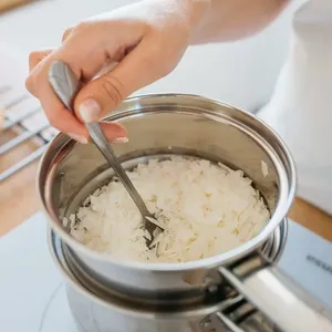 Hữu Cơ Sáp Đậu Nành 100% Tinh Khiết C3 Bán Buôn Vật Liệu Tự Nhiên Không Khói Sáp Đậu Nành Mảnh Cho Nến Làm - Product Image 1