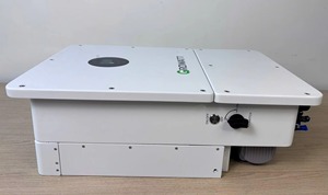 Offre Spéciale : Système Solaire Hybride Triphasé 8KW |   Système de stockage d'énergie hors réseau et sur réseau à haute efficacité 97,6 % avec 2 MPPT UPS - Product Image 4