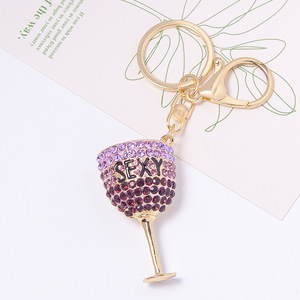 Llaveros <span class=keywords><strong>de</strong></span> moda con micro pavé <span class=keywords><strong>de</strong></span> circonita cúbica en forma <span class=keywords><strong>de</strong></span> copa <span class=keywords><strong>de</strong></span> vino, llaveros <span class=keywords><strong>de</strong></span> metal con letras <span class=keywords><strong>de</strong></span> diamantes <span class=keywords><strong>de</strong></span> imitación, accesorios colgantes. - Product Image 6