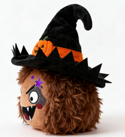 Poupée sorcière en peluche marron brodée Kawaii pour Halloween avec chapeau de sorcière noir et décoration citrouille, 100 % polyester, décoration d'intérieur
