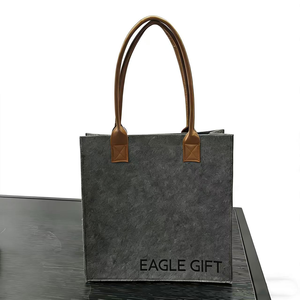 Custom Logo Large Capacity Reusable Felt Tote <b>Bag</b> <b>Lightweight</b> Portable Daily Commute Shopping Felt <b>Bag</b> - Product Image 4