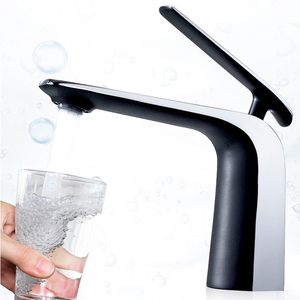Grifo de Lavabo Moderno SANIPRO de una Sola Manija, de Latón con Válvula de Disco Cerámica, Montaje en Cubierta, con Aireador Anti-Salpicaduras - Product Image 3