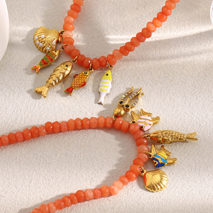 Collier de perles d'agate rouge Dreamidea avec breloques en or sur le thème de l'océan-pendentif poisson, coquillage et pieuvre - Product Image 4