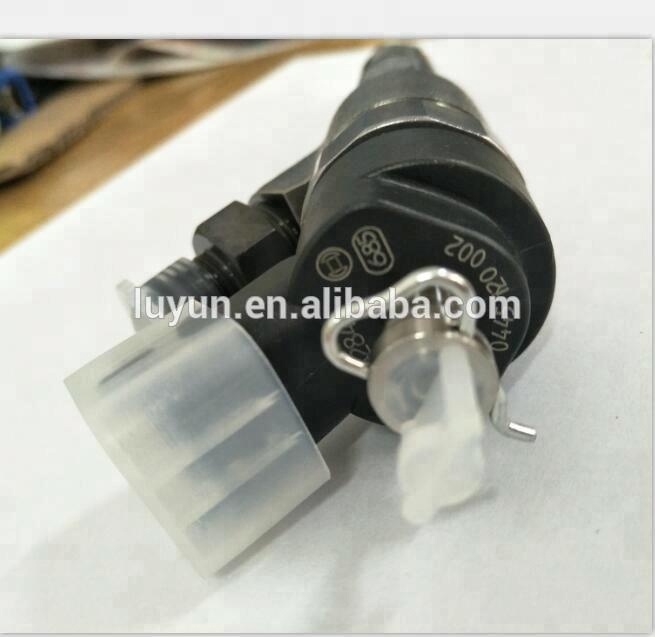 HOT Sale Diesel Fuel Injector 0 445 120 002 Common Rail Injection Nozzle 0445120002 With Nozzle DSLA136P804 For IVECO