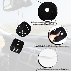 Dados <span class=keywords><strong>de</strong></span> Peluche Suaves para Espejo Retrovisor <span class=keywords><strong>de</strong></span> Coche, Par <span class=keywords><strong>de</strong></span> Dados Negros <span class=keywords><strong>de</strong></span> 3 Pulgadas con Puntos Blancos para Decoración Colgante Interior <span class=keywords><strong>de</strong></span> Coche - Product Image 3