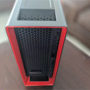 เวิร์กสเตชัน Lenovo ThinkStation P7 สำหรับการเรียนรู้เชิงลึก AI การจำลองภาพกราฟิก พร้อมหน่วยประมวลผล W5-3423/แรม 16GB/ฮาร์ดดิสก์ 2TB/พาวเวอร์ซัพพลาย 1400W คอมพิวเตอร์ตั้งโต๊ะ - Product Image 1