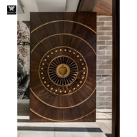 Porte d'entrée moderne en bois sculpté ondulé avec serrure intelligente à empreinte digitale pour maisons – Portes de sécurité en bois massif sculpté pour entrée principale