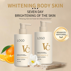Lotion corporelle hydratante et réparatrice éclaircissante à la vitamine C, vegan, 300 ml, marque privée OEM - Product Image 2