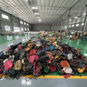 กระเป๋าแบรนด์เนมผู้หญิง <span class=keywords><strong>A7</strong></span> ของแท้ ไม่ใช่ของมือ<span class=keywords><strong>สอง</strong></span> บรรจุในกล่องใหม่ พร้อมถุงพลาสติกกันฝุ่น <span class=keywords><strong>ราคา</strong></span>ขายส่ง - Product Image 6