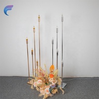 Lámpara de pie decorativa cuadrada de hierro dorado para escenario de bodas, guía de camino y decoración festiva para iluminación de bodas