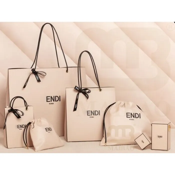 Grand petit sac en papier de luxe avec logo or personnalisé pour magasin de détail bijoux vêtements cadeau avec poignées ruban cosmétique de mariage