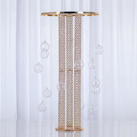 Support de centre de table haut doré avec boule de cristal et porte-fleurs pour la décoration de table de réception de mariage, banquet ou événement