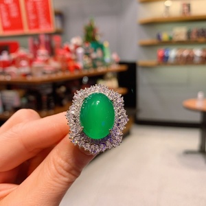 Juego de Joyería Minimalista de Lujo con Circonita Verde de Alta Calidad de 15*20 mm, Collar y Aretes de Cobre Ecológicos - Product Image 4