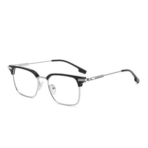 Wholesale New Fashion Anti-Blue <b>Glasses</b> Men and Women With Outdoor Sunscreen Color Sunglasses - Product Image 3