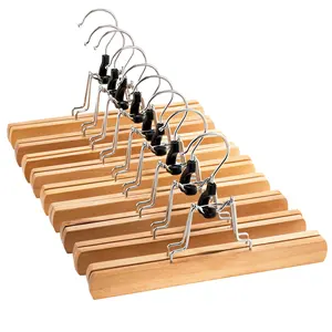 Duurzame Natuurlijke Houten Pruik Hanger Met Antislip Ruimtebesparende Ronde Vorm Klem Broek Rok Haak Metalen Stijl Clip Ronde Vorm