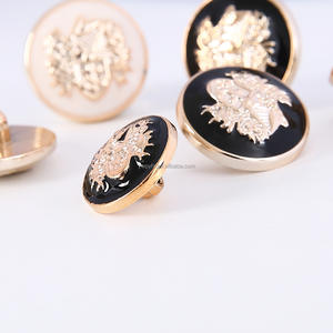 Botones de plástico dorados personalizados Abrigos de lana para hombres y mujeres <span class=keywords><strong>Abrigo</strong></span> vintage Botones de traje con asa Gabardina Botones decorativos - Product Image 3