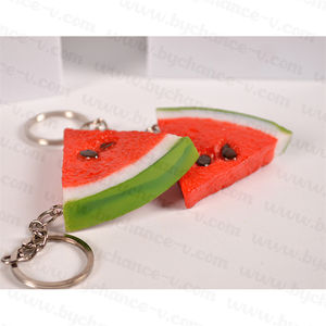 Lindo llavero de rodaja de sandía de PVC, colgante de fruta artificial para bolso, inspirado en el verano, recuerdo para fiestas de Pascua y Navidad, regalo promocional para restaurantes - Product Image 5