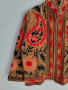 Chaqueta Suzani de Terciopelo Bohemia, Abrigo Floral Bordado a Mano, Prenda Exterior Tribal Vintage Boho, Chaqueta con Bordado Uzbeco Artístico - Product Image 2