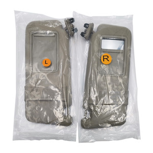 Parasoles para Toyota Camry 06-11, lado del conductor y del pasajero, con espejo de vanidad, instalación con tornillos - Product Image 1