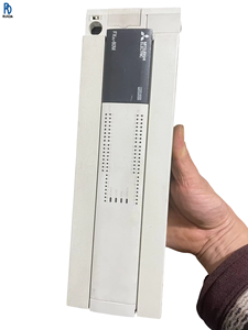 Module de contrôleur logique programmable (PLC) pour automatisation industrielle FX3U-80MT/ES-A, 40 entrées, 40 sorties transistor - Product Image 1