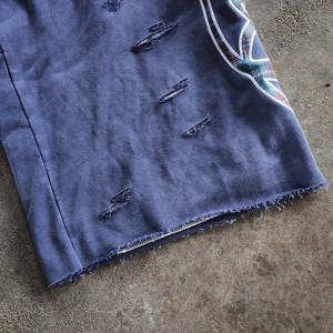 YYSY Pantaloncini da Uomo in Cotone Pesante Personalizzati OEM, Gamba Larga Dritta, Stile Jogger, Lavaggio Acido, Vestibilità Ampia, con Strass - Product Image 4