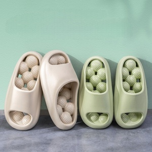 Pantoufles imperméables pour femmes, nouveau style, chaussures de massage d'intérieur, antidérapantes, en EVA, anti-odeur - Product Image 3