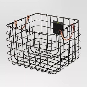 <span class=keywords><strong>Panier</strong></span> <span class=keywords><strong>de</strong></span> <span class=keywords><strong>rangement</strong></span> en fil métallique <span class=keywords><strong>de</strong></span> grande taille pour la maison moderne avec poignées en cuivre - Product Image 3
