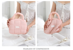 Nueva Bolsa de Maquillaje Cosmética Acolchada y Personalizada de Moda, Bolsa de Almacenamiento de Artículos de Aseo con Cierre y Dos Compartimentos - Product Image 3