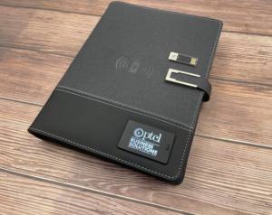 Batería Externa de 8000 mAh para Portátil con Cargador Inalámbrico y USB - Product Image 2