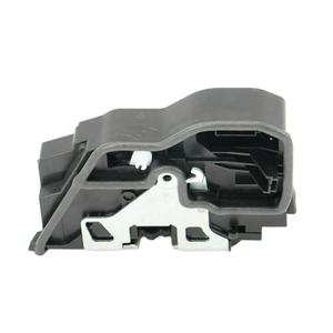 Actionneur de serrure de porte côté conducteur arrière gauche OE 51217202147 #   51217202147 - Product Image 1