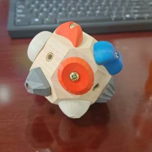 Bloc d'entraînement d'escalade artisanal créatif et ludique en forme de roche - Product Image 2