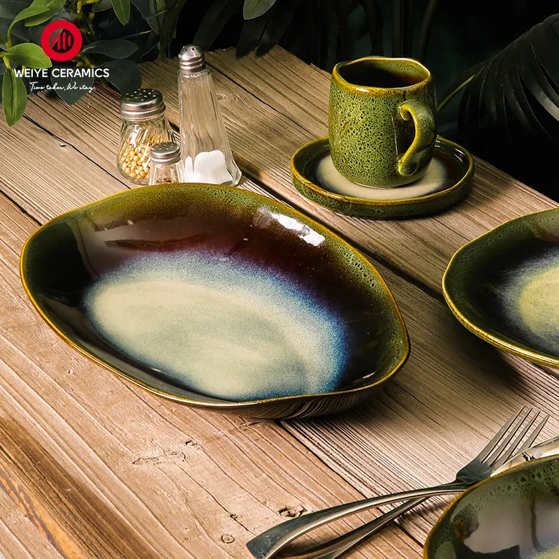 WEIYE "Hidden Lake" Serie rustikale Steingut Porzellan grüne Platte benutzerdefinierte Platten unregelmäßig farbige Glasur Keramikplatte