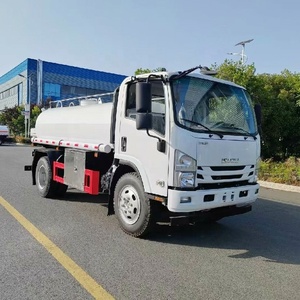 Camion-citerne Isuzu du Japon pour le transport d'<span class=keywords><strong>eau</strong></span> <span class=keywords><strong>potable</strong></span>, 5-8m³ – Camion-citerne arroseuse pour les rues - Product Image 2