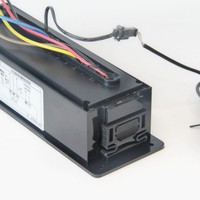 Termostato programable de panel grande KT-7010LF controla dos cargas: refrigeración e iluminación.