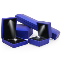 Boîte à bijoux de luxe noire grand format avec éclairage LED intégré pour colliers et chaînes – Vente en gros