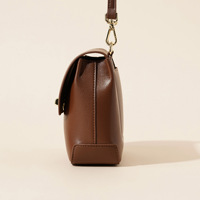 Fabricant et Fournisseur ODM&OEM – Nouveau Sac Bandoulière Carré Moyen Vintage en Cuir Véritable pour Femme avec Fermeture Éclair 2026