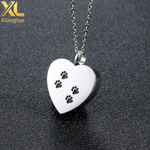 Pendentif Cœur Personnalisé avec Logo pour Cendres Funéraires, Urne Commémorative pour Animaux de Compagnie (Chien, Chat) avec Empreinte de Patte, Collier en Acier Inoxydable - Product Image 2