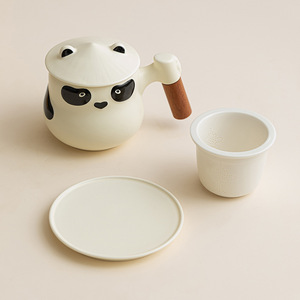 Tasse à thé en céramique One Mud Contains All Things Panda 301-400ml avec filtre pour coffret cadeau de bureau - Product Image 3