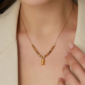 Collares de Moda 2026, Joyería Minimalista Hipoalergénica, Collar de Pepitas de Acero Inoxidable 316L con Baño de Oro PVD de 18k para Mujer - Product Image 2