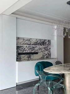 Vitrina de Madera Personalizada para Vino con Iluminación LED, Elegante para Bar en Casa, Interiores de Lujo - Product Image 5